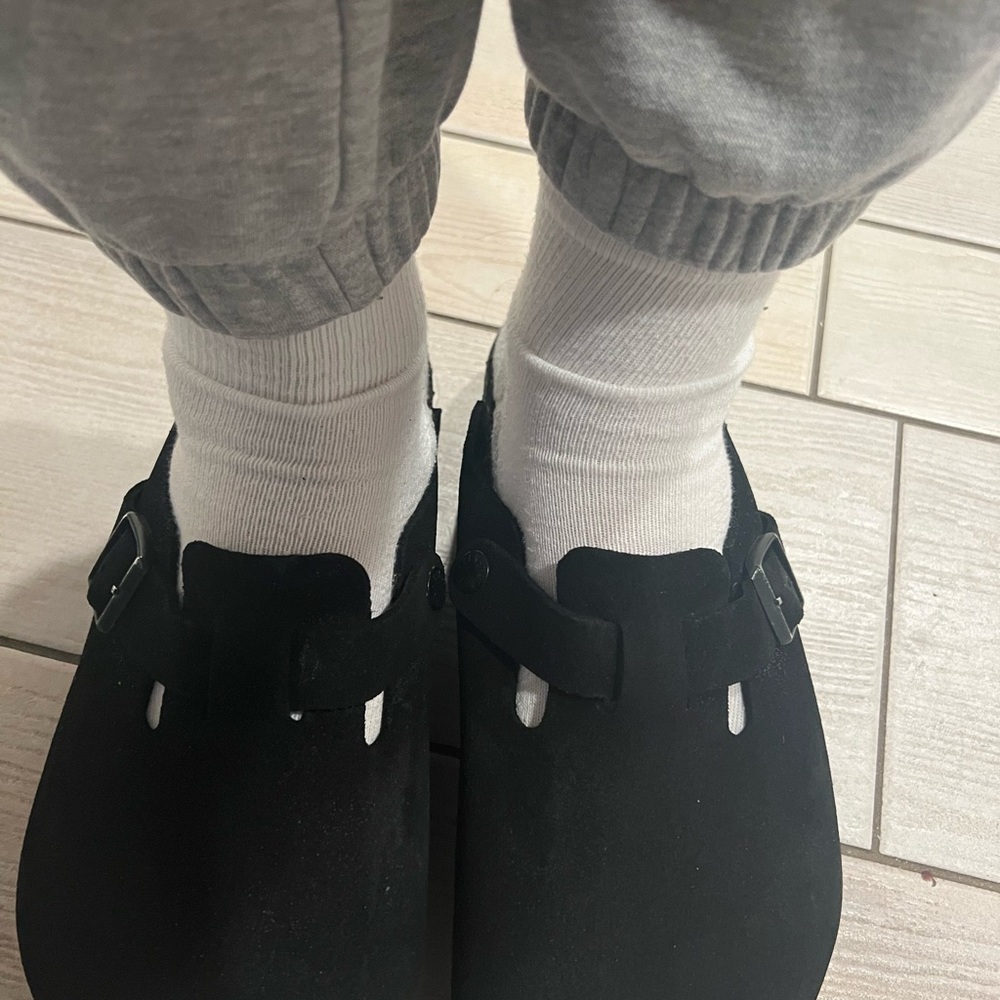 Used unisex size 41 Burks